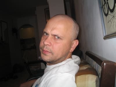 09
