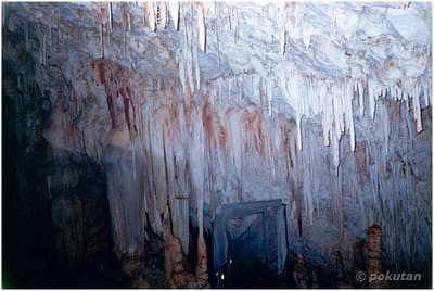 Cave09