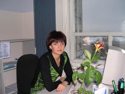 Таня на работе - два